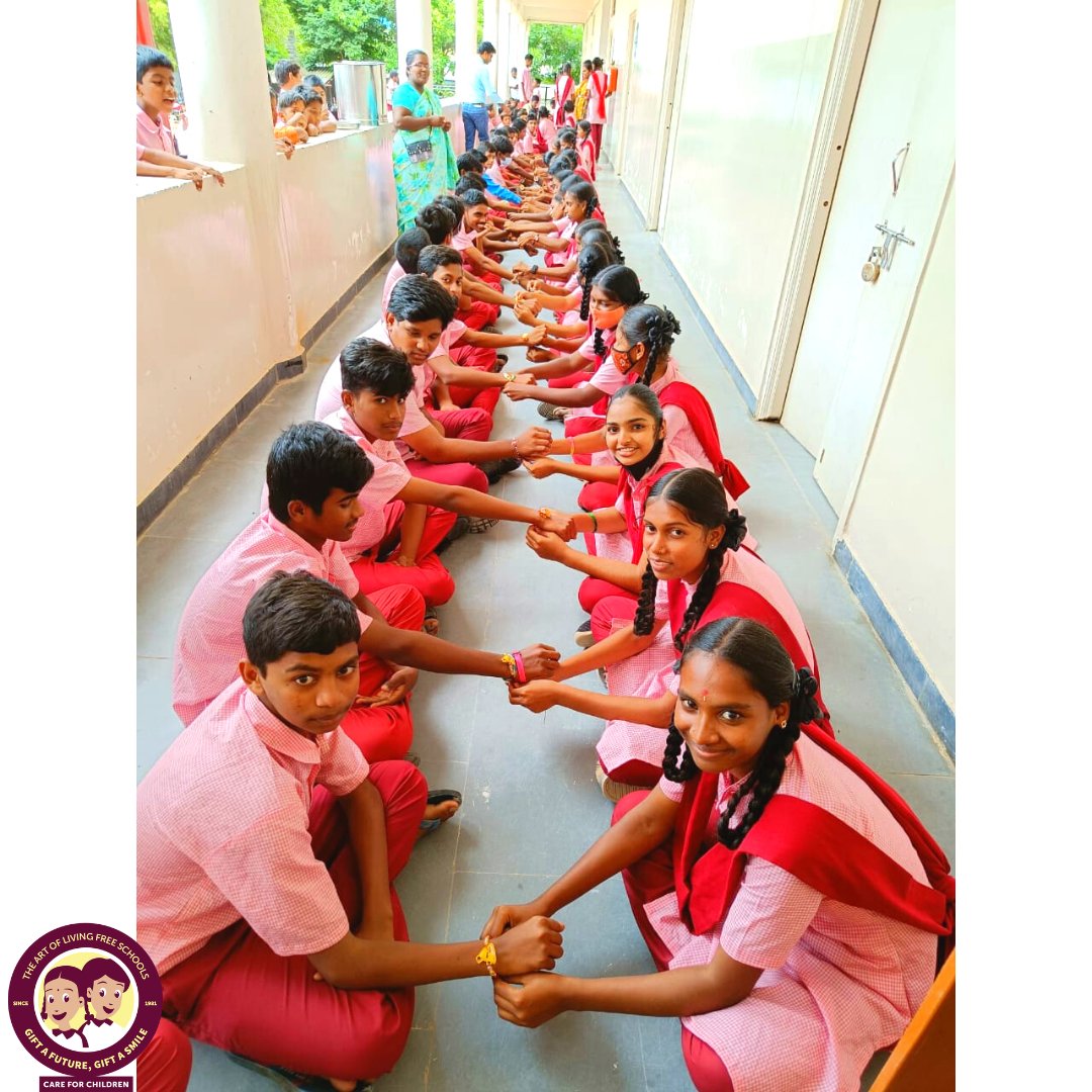 AOLProjectsMAH's tweet photo. Our free schools across the country celebrated this festival of connectivity with a lot of warmth &amp; love. Wishing you all a very #HappyRakshaBandhan 
Donate to our schools at https://t.co/cvmALqT72T 
@Bhanujgd
 #GiftASmile https://t.co/84zABaxisG