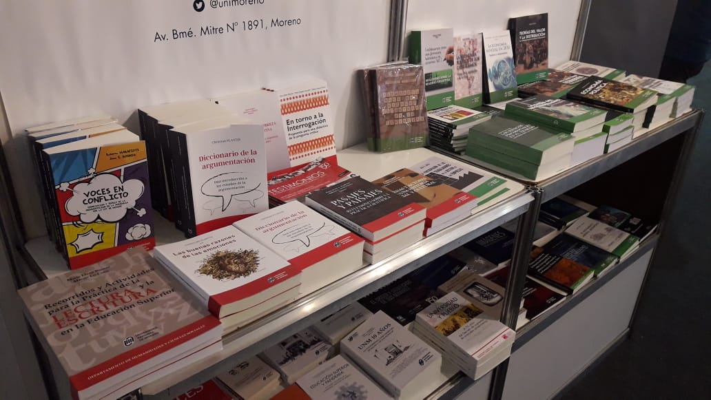 unimoreno's tweet photo. 📖 La #UNMEditora está presente en la 5ta. Feria del Libro de Merlo
📝 Hasta el 28 de agosto, en el stand de la #UNM se podrá conocer y adquirir todas las publicaciones de la editorial universitaria y conocer la oferta académica para el próximo ciclo lectivo. https://t.co/NkSbVoCU3r