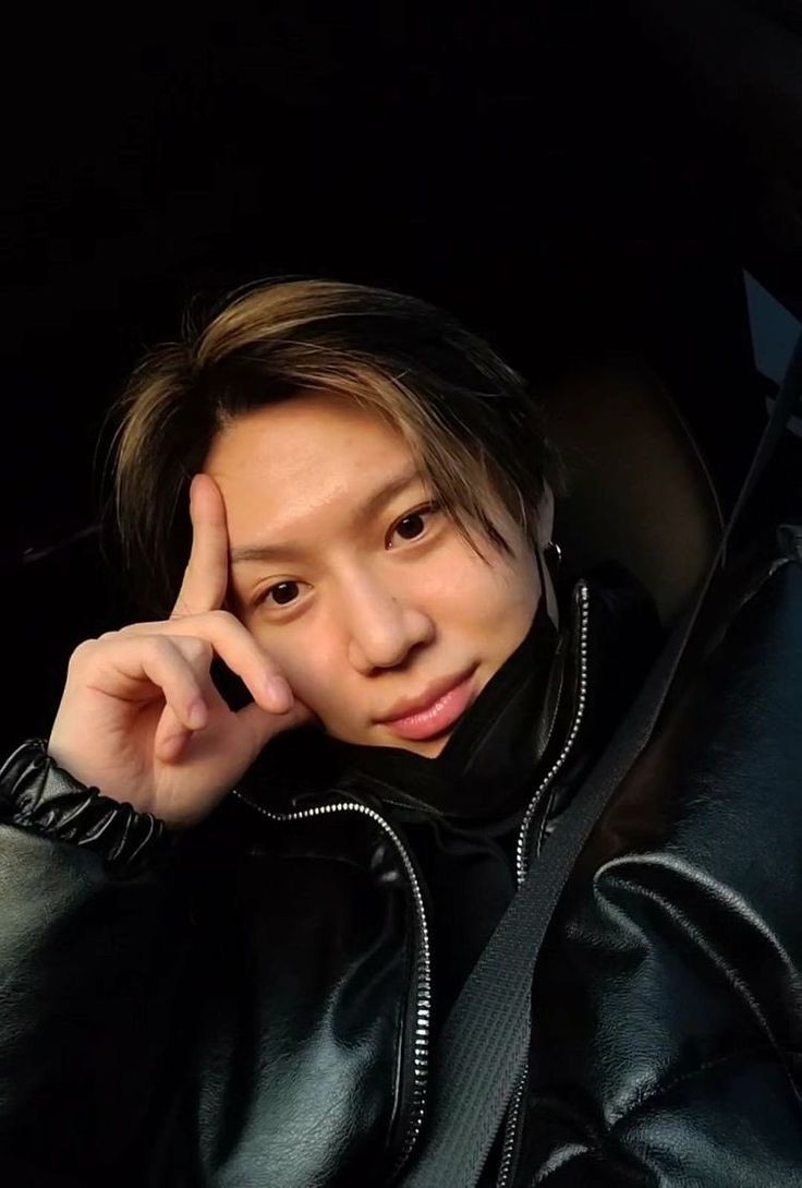 Taemindigo's tweet photo. ☆ 𝘍𝘪𝘯𝘢𝘭𝘭𝘺, 𝘐'𝘮 𝘣𝘢𝘤𝘬.☆ https://t.co/f1RWx3qbHe
