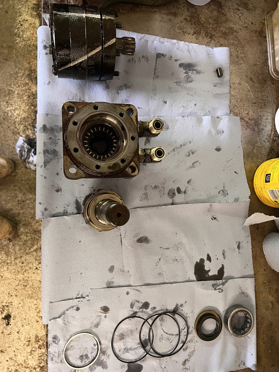 When I first started in the industry I never liked to do wheel motor seal kits. But as long as you lay everything out, mark everything as you go &amp; keep everything clean they’re not a bad job at all. Just don’t use brake cleaner and wash your marks off 🤣 <a href="/TheToroCompany/">Toro</a>