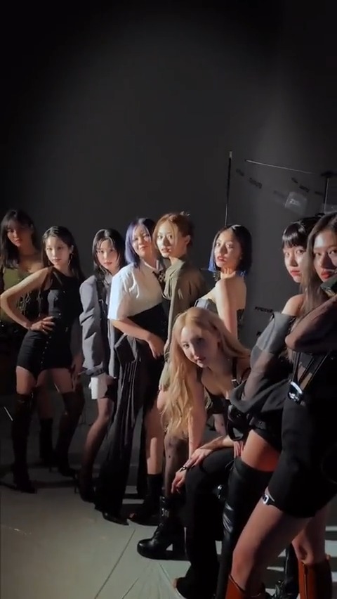 @JYPETWICE's photo on Hearts