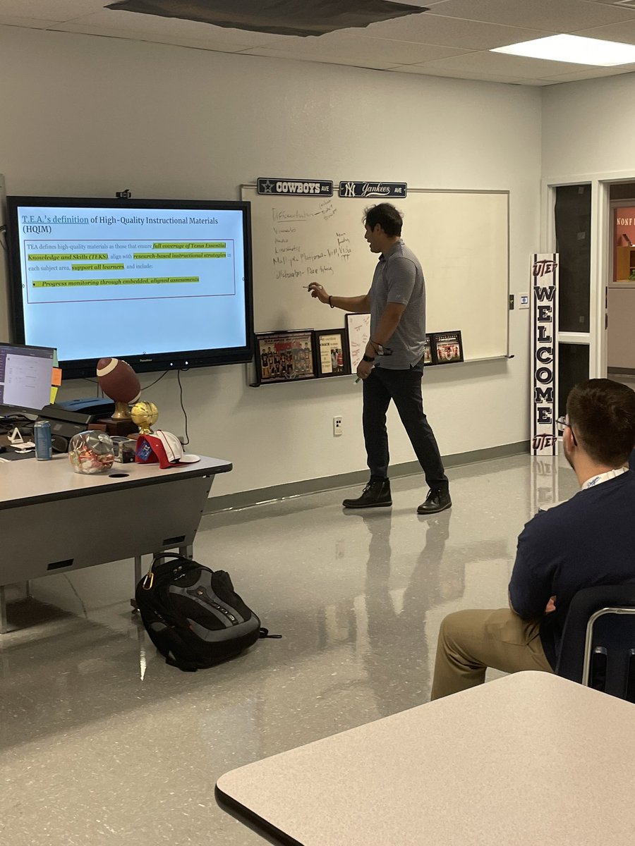 EMMScoachbarr's tweet image. @Jmirez downloading some his vast knowledge to our SS team. SS CREATES their HQIM! #BetterTogether #FearTheSrike #LevelUpp @EMMS_Gutierrez @Team_EMMS @OliverAP_EMMS @mrs_marmo