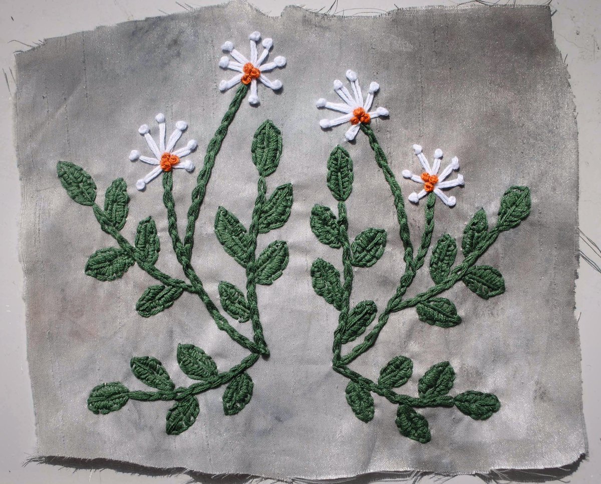 Daisy embroidery 

.. 

#plantembroidery #chainstitching #frenchknots #flowerart #daisyembroidery #stitchtherapy #leafembroidery #embroiderytherapy #texturedfabric #textileart #folkart