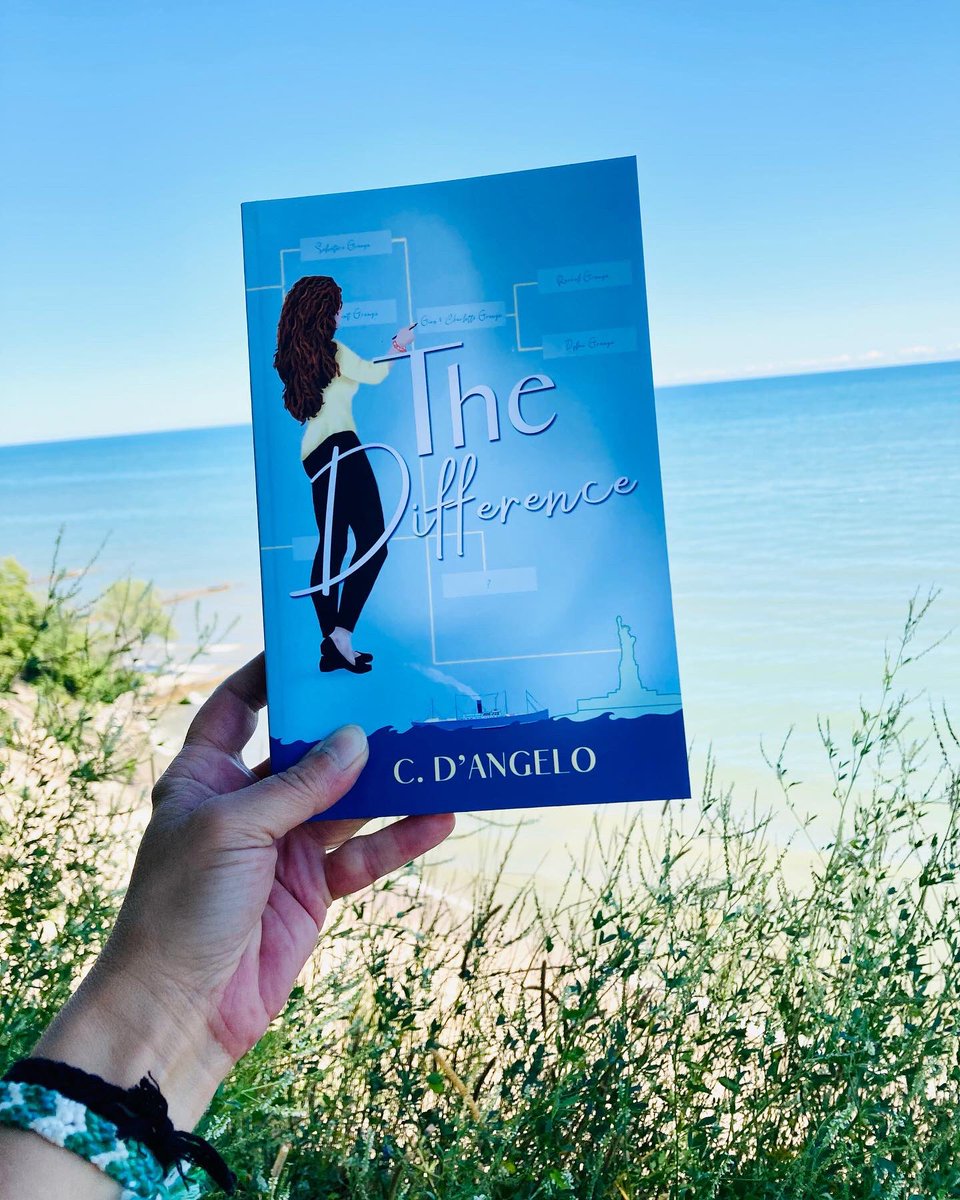 CDAngeloAuthor's tweet photo. #TheDifferenceAroundtheWorld in Milwaukee, Wisconsin- the Bronze Fonz is holding my book! 😂 I hope he enjoyed reading it. Also, how gorgeous is that Lake Michigan water?!
Watch for next week’s post because it’s a special week. Any guesses why?
#CDAngeloAuthor #TheDifferencebook https://t.co/c4a5Muz47i