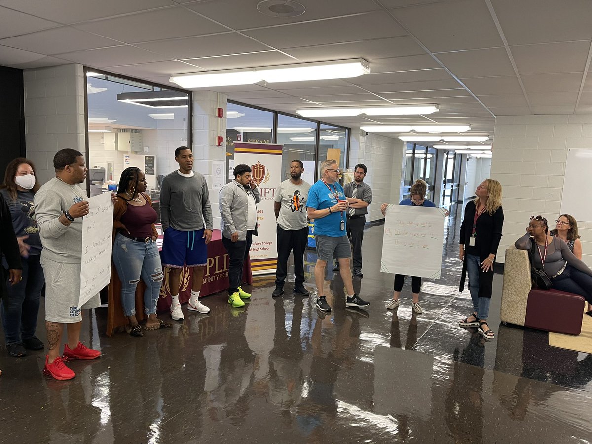 UCHS_Principal's tweet image. We’re kicking off the school year with amazing professional learning @uplift_high! Thank you to all of our amazing in-house expert educators who are leading instructional improvement with their peers from the inside out! #instructionalcore @ChiPubSchools