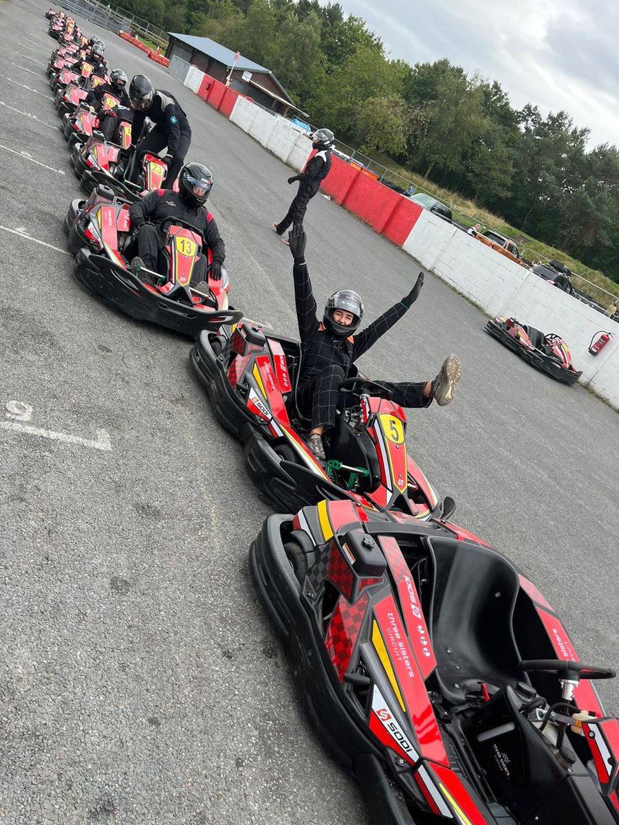 shoutnetwork's tweet image. We’ve had the best time at Three Sisters Circuit with some of our members 🏎

Thank you to those that joined us!

Your winner will be announced in the next post so keep a look out 👀

#Shoutnetwork #networkingdays #networkingevent #raceday #racecar