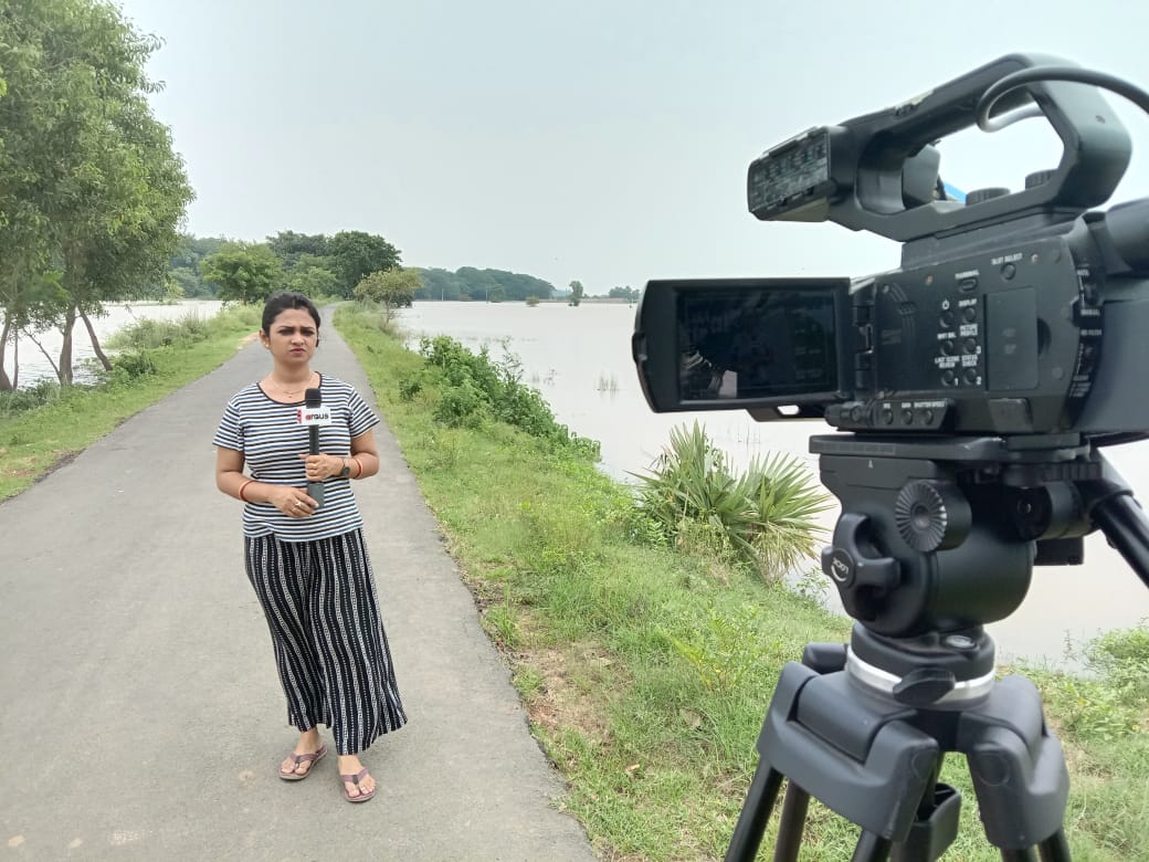 NilimaPriya21's tweet photo. #Flood #Jagatsinghpur #Kujanga #Badabalikani #Nonstopcoverage https://t.co/OVrgrKA80o