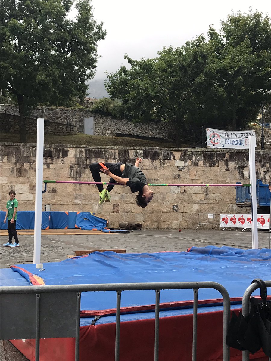 CruzRojaAzkoiti's tweet photo. Gaur goizean Azkoitiko Atletismo erakusketan gaude. 3 Sorosle.
#Andramaxek https://t.co/pc8skfcFZo