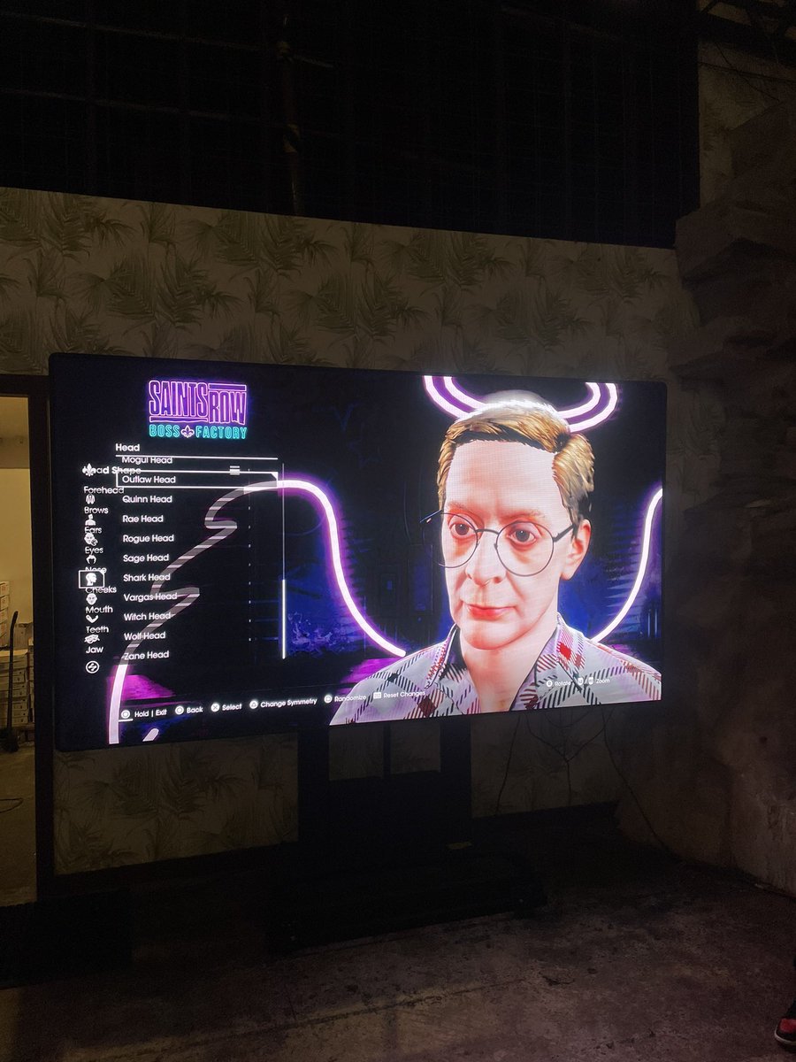EBGamesAus's tweet photo. The @SaintsRow &amp; @PLAION_ANZ crew know how to host a launch party! ❤️🙌🏻

Delicious #LimitedEdition #SantoIleso Pale Ale, #BossFactory  shenanigans, cool tech and more!

#SaintsRow  #MoonDogWorld #vibes https://t.co/0WgzvK0VKb