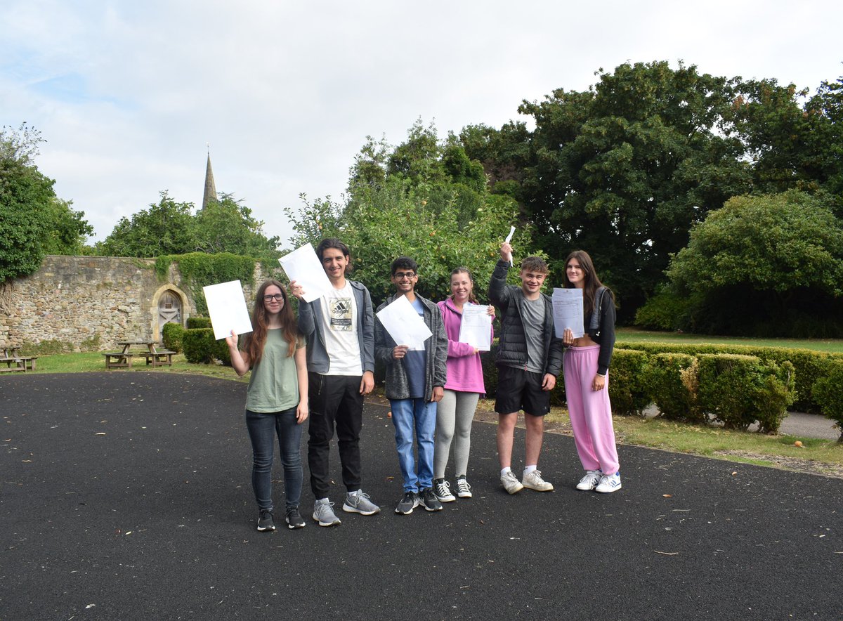 cslcardiff's tweet photo. We are absolutely thrilled that our students have attained such outstanding results &amp; we are delighted to celebrate their success today – 45% of all grades A*, 75% A*/A, with more than half of the cohort achieving exclusively A*/A grades https://t.co/JcLfgcXwdF https://t.co/hI8CHuBhDa
