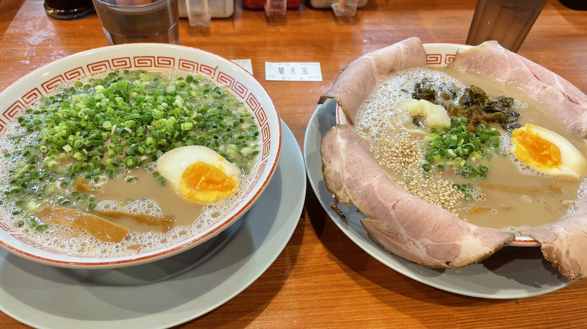 macsike's tweet photo. 博多一路@前橋市
先週は一路さんおやすみだったからなんだか久しぶりな濃厚豚骨美味し〜🤣💕 今日はもつめし🍚食べちゃおー😆赤が足りな〜い #needmorered
今日は替玉バリカタにしたよ 色々試して行く3年目😆ゴチソーサマデシタ🙏🐷🍜✨💕😋 https://t.co/nchP18w4Zy