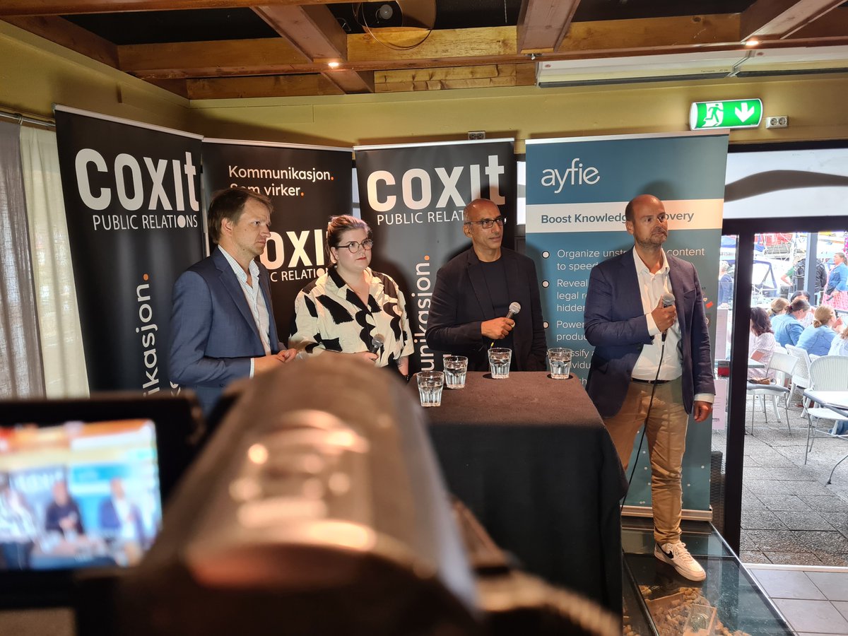 Coxit PR (@coxitpr) on Twitter photo Kortreist eller langreist dataforvaltning blant offentlig og privat sektor. Det er stikkordene for debatten som nå finner sted på Solsiden i Arendal. <a href="/MicrosoftNorge/">Microsoft Norge</a>, <a href="/kartverket/">Kartverket</a>, @ComputerworldNO og <a href="/ayfie_group/">ayfie</a> diskuterer data. Og mer data. Kortreist eller langreist dataforvaltning blant offentlig og privat sektor. Det er stikkordene for debatten som nå finner sted på Solsiden i Arendal. <a href="/MicrosoftNorge/">Microsoft Norge</a>, <a href="/kartverket/">Kartverket</a>, @ComputerworldNO og <a href="/ayfie_group/">ayfie</a> diskuterer data. Og mer data.