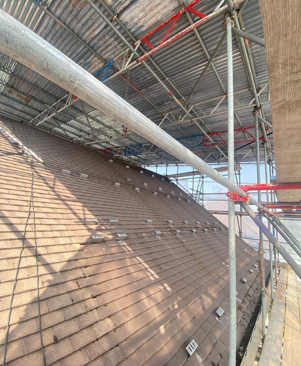 🏆 The scaffolding of the week award goes to <a href="/Abbeyscaffold/">Abbey Scaffolding</a> for their amazing work in Dore Village!

#constructionuk #appreciation #nice #sun #summer #monday #Sheffield #Yorkshire #porthour 

<a href="/CITB_UK/">CITB</a>  <a href="/scaffworld/">Scaffworld Industries</a>