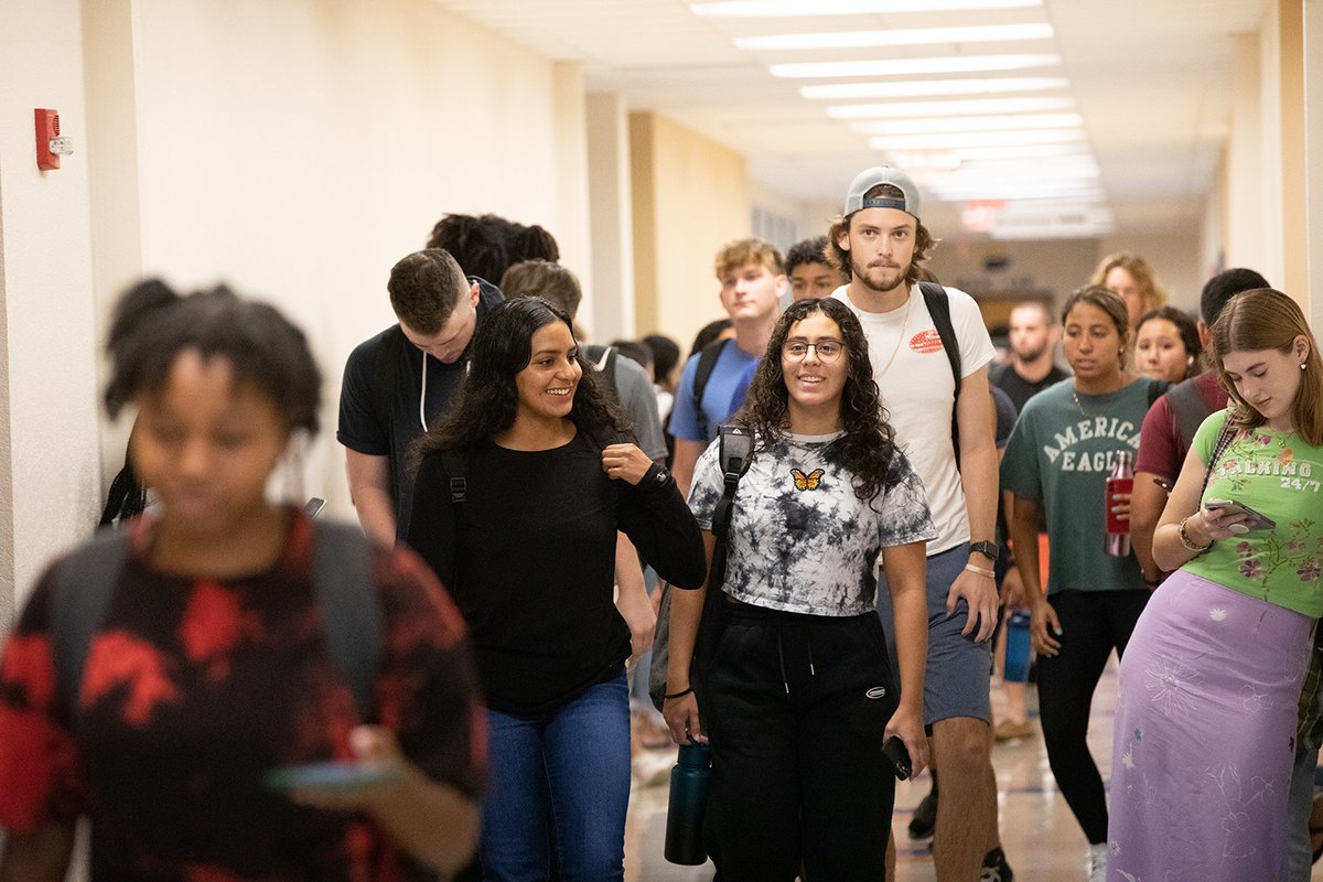 IRSCTheRiver's tweet photo. We loved seeing everyone on campus yesterday for the start of the Fall Semester! Did you take any photos during your first day? If so, we'd love to see them!

#IRSCProud #IRSCRiverLife @EducationFL @FLCollegeSystem https://t.co/stuMiEelVv