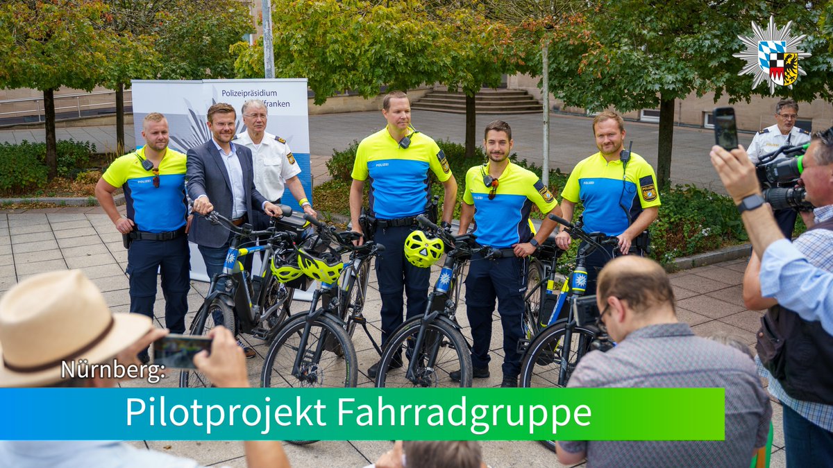 PolizeiMFR's tweet image. #Pilotprojekt für eine ganzjährig tätige Fahrradgruppe in #Nürnberg gestartet.

Für ein Jahr soll die Alltagstauglichkeit einer Fahrradgruppe erprobt werden.  Ziel ist es, die Einsatzmöglichkeiten und die Ausrüstung von Streifen auf dem #Fahrrad zu testen

polizei.bayern.de/aktuelles/pres…