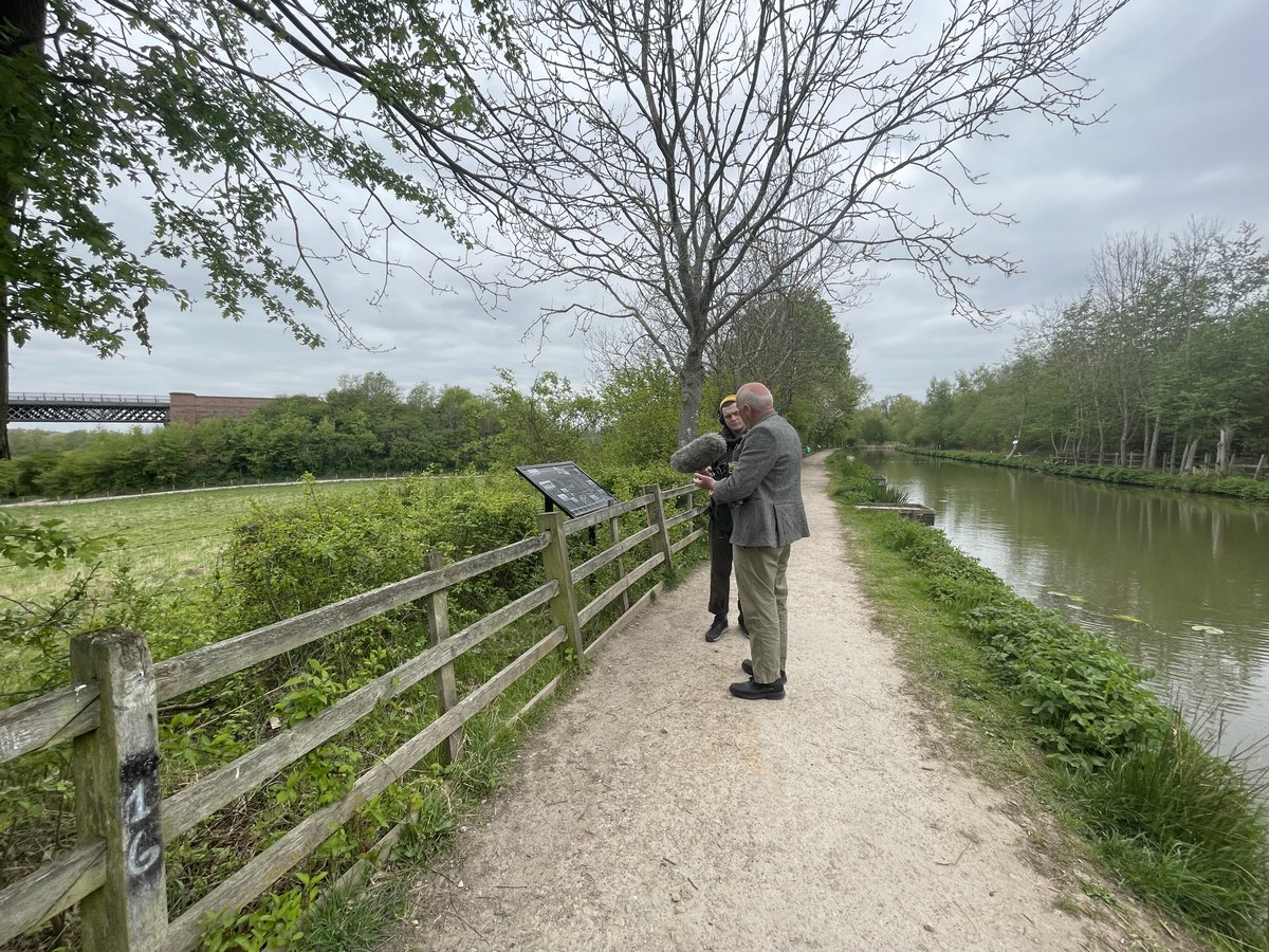 In partnership w @erewashsound @TheIronGiant_, we're in production of a 6-part radio series, supported by @AudioFund on the last remaining UK iron bridges. THREAD – Behind-the-scenes: Wed 27 April, sound designer Oliver Sanders and I headed to Erewash to research and record.