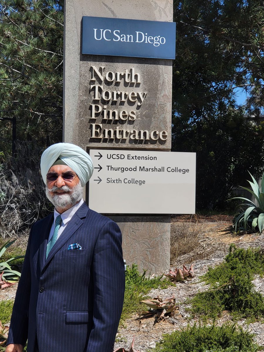 Walking the University path!

An inspiring campus 
 <a href="/UCSanDiego/">UC San Diego</a> , with  the various departments and scientific institutes working at the cutting edge of technology