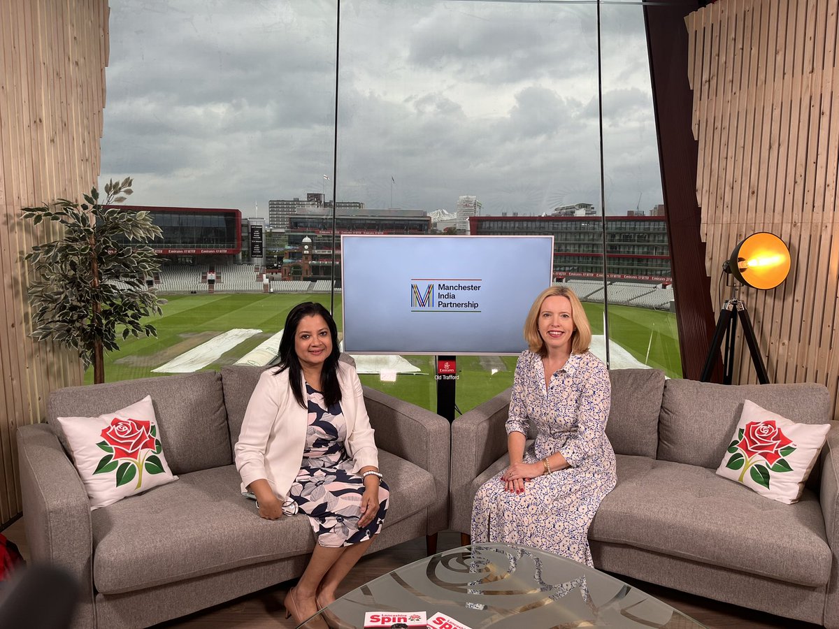 🎥 A busy day in the studio at <a href="/EmiratesOT/">Emirates Old Trafford</a> with <a href="/Sundarwashi5/">Washington Sundar</a> ! It’s great to have the opportunity to discuss the links between Manchester &amp; India and most importantly his favourite restaurants in the city-region! 🇮🇳