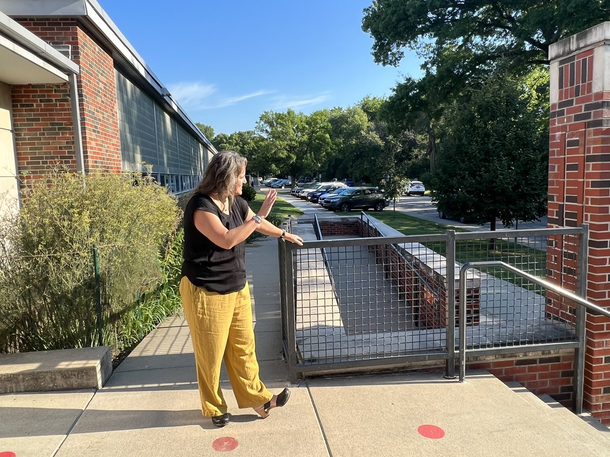 DrC_Johnson's tweet photo. Cordley Elementary is off to a great start!⭐️
#FirstDayin497 https://t.co/K3DOW693Vc