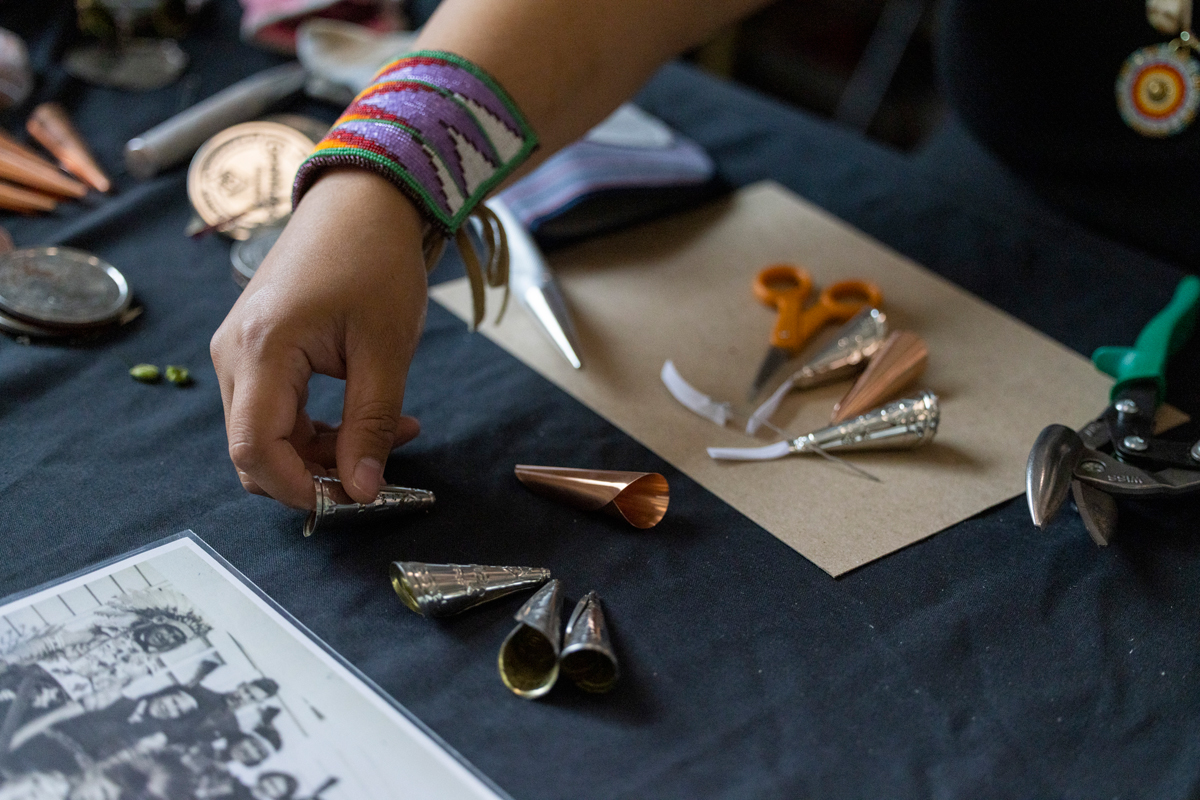 craftcouncil's tweet photo. Photojournalist and bead artist @Jaida_GreyEagle photographed Indigenous artists and their work at a new Anishinaabe Art Festival in Bemidji, Minnesota. See the full photo essay and learn about this event now! https://t.co/OgoXj5dQ07 https://t.co/oDBnrDKKmf
