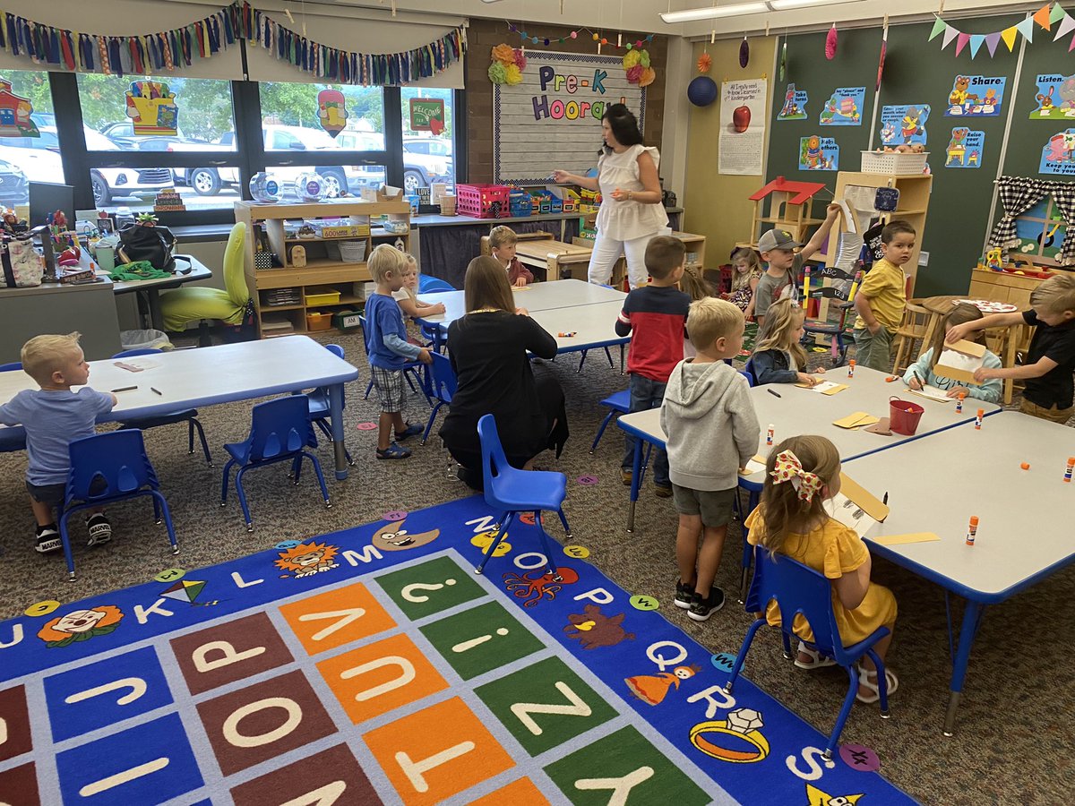 ForestHillsSD's tweet photo. Welcome Pre K students and families.  Thank you to all who helped facilitate this family oriented 1st day. https://t.co/u8TJZQk2AP