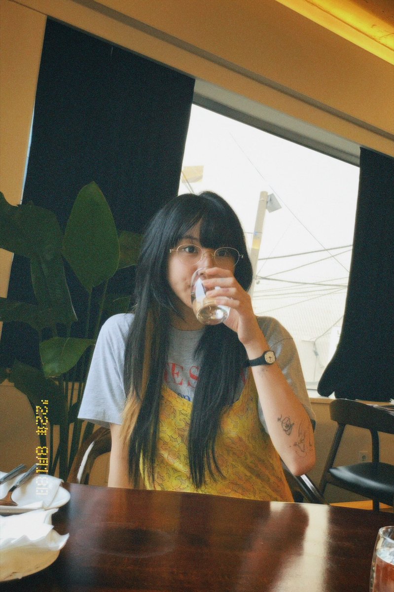 chaeyoungspics's tweet photo. chaeyoung is such a girlfriend material https://t.co/iwlJ6XqAqj