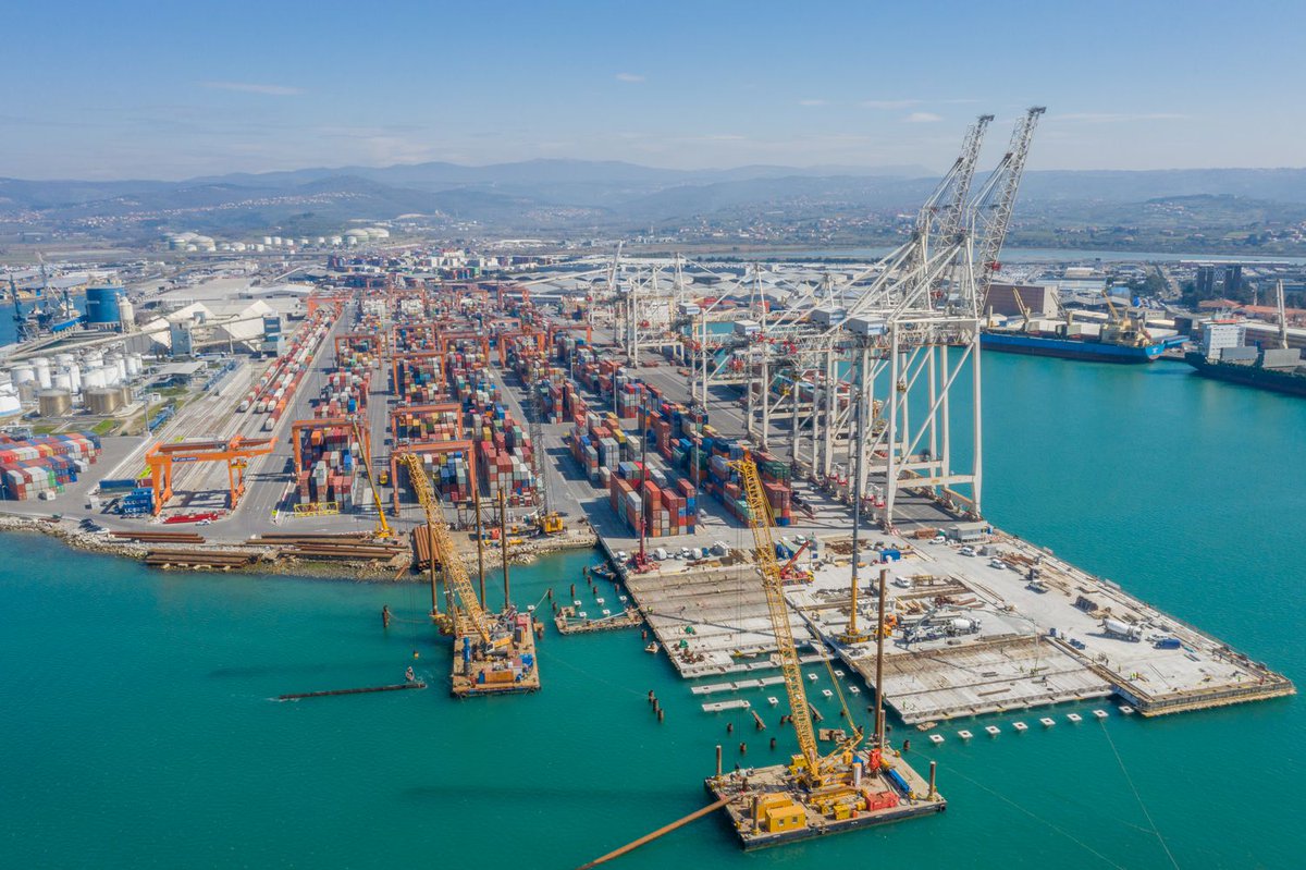 Port Koper can become a reliable opportunity for exporting goods from Ukraine bit.ly/3PCtWPw

#intermodal #containers #Koper #ports #Metrans #Slovakia #Ukraine