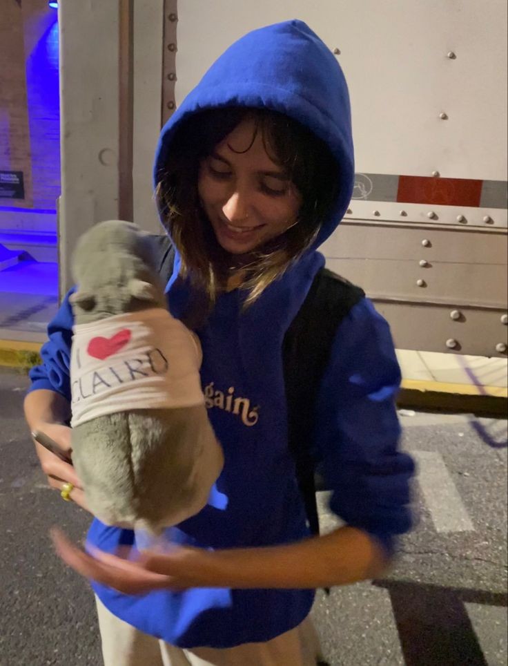 protectclairo's tweet photo. Happy Birthday @clairo!! have a beautiful day and take good care of yourself <3

I love you so much ❤️‍🩹❤️‍🩹. https://t.co/DuPps2mYug