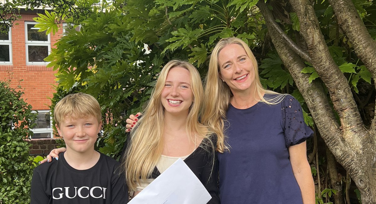 ShrewsburyHigh's tweet photo. @cardiffuni beckons for Jen, Immy, Laurissa & Heidi. Jen to study #psychology Imogen to study #Music Laurissa #Law and Heidi #History - enjoy #Cardiff girls! #alevelresults #alevelresults2022 @GDST https://t.co/hchqS6FTtv
