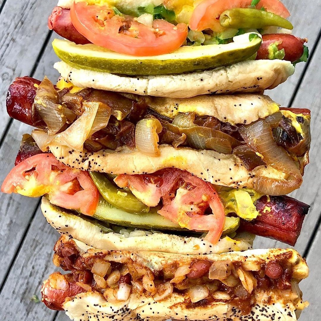 If your hot dog does not look like this, then you are not eating it right! Learn how to get the most out of your dog by having the best ingredients to make the best flavor combos at our local Portillo's! 🌭

📸 @portilloshotdogs
#PortillosHotDogs #ChicagoFoodie #ChicagoEats