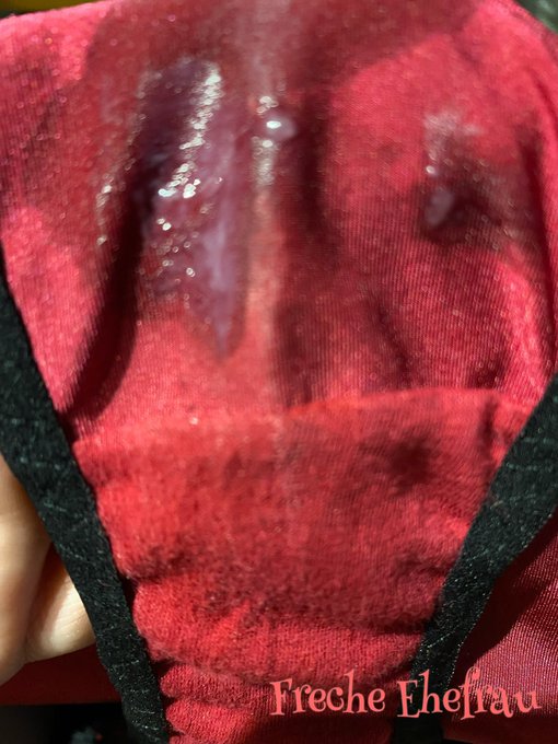 Soo feucht 💦💦💦 https://t.co/qU2EVqdTzJ