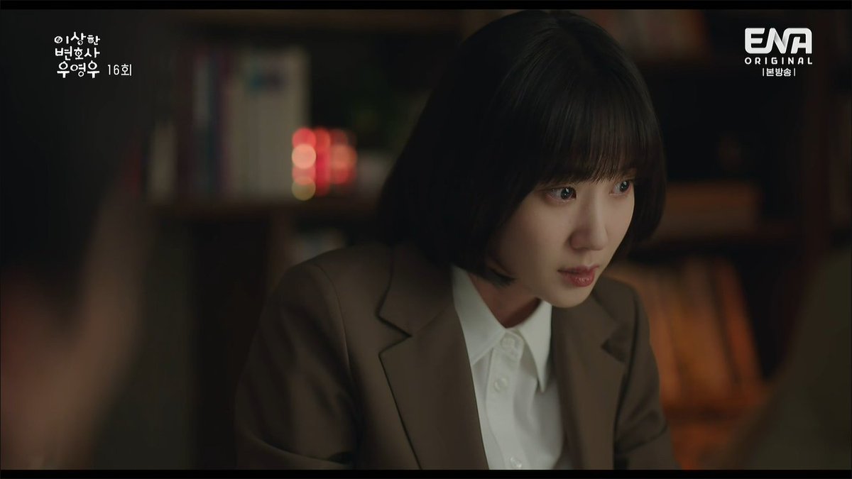 Mary_Lyst's tweet photo. That's why I love youngwoo so much, she tell that she don't want to go to US because of her mother, she never be in youngwoo life why she should left everything and go there?
She has nothing to do with her mother 

#ExtraordinaryAttorneyWooEp16 #ExtraordinaryAttorneyWoo https://t.co/YVWMSfGvnP