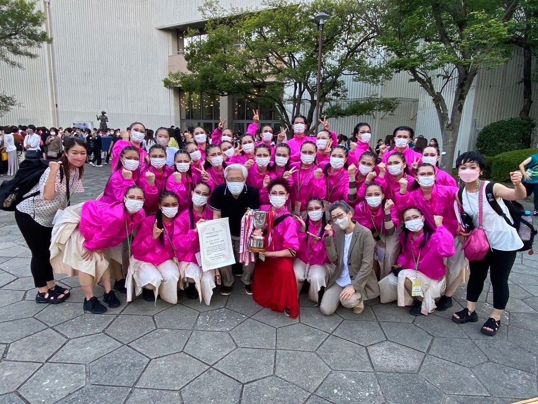 IPU_dance2015's tweet photo. ✨全国大会結果✨
8/10-13、4日間にわたる全国大会、第34回全日本高校・大学ダンスフェスティバルin神戸が開催され、無事終えました！お陰様で、全国大会で三賞(生き生きとした生命力あふれる作品に送られる"日本女子体育連盟会長賞")をいただくことができました✨ https://t.co/bmsHv8Cszr