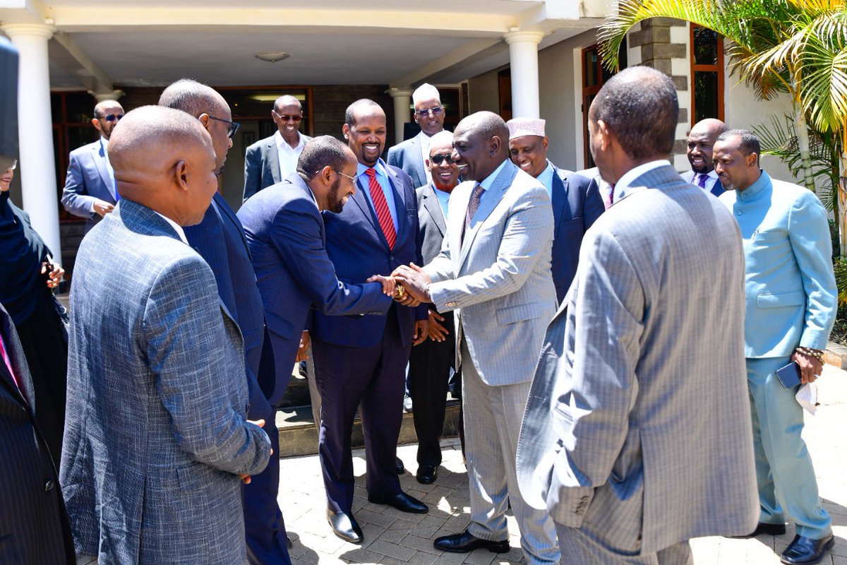 MbukuMichael's tweet image. UDM Party leader Hon. Ali Roba with 7MPs,2 Senators,2 Governors &amp;amp; 35MCAs  has ditched Azimio LA Umoja(Opposition side) and join Government(Kenya Kwanza Alliance) and welcomed by H.E 5th President @WilliamsRuto 
Cc @ahmednasirlaw @kipmurkomen