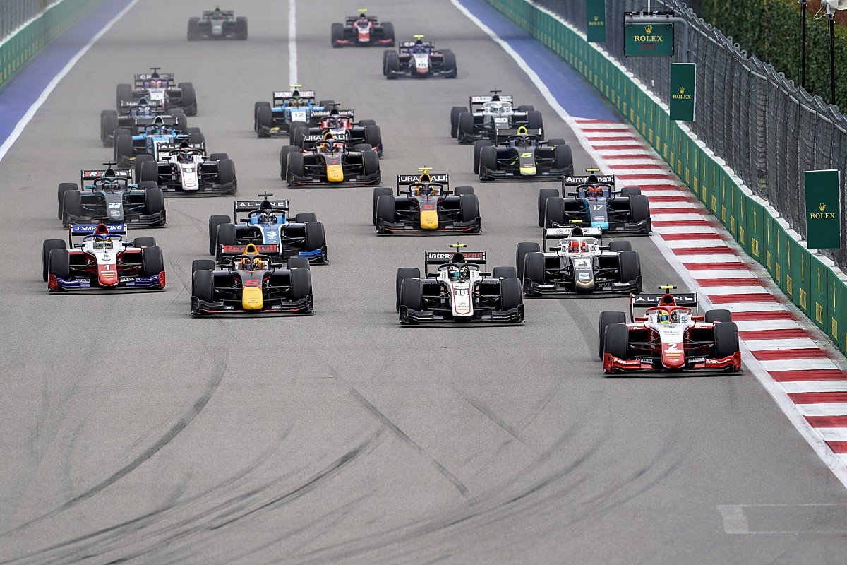 LTFGPSeries's tweet photo. BREAKING:

Tras el creciente interés que está teniendo la simulada últimamente, hoy la FIA ha decidido lanzar la Fórmula 2! Desde hoy las inscripciones para entrar a la categoría de plata del automovilismo están abiertas! MD para más información! https://t.co/iy28OTtOkx