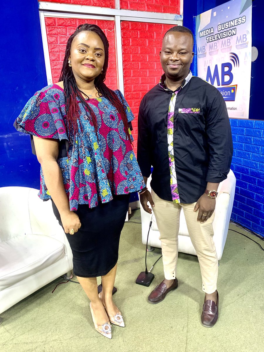 GraceShako1's tweet photo. C’est un jeune entrepreneur évoluant dans le recyclage des déchets plastiques que j’ai eu l’honneur de recevoir sur mon plateau Économique. Mr Eric Casinga, Ceo de #Recoplastcongo avec qui nous avons échanger sur l’entreprenariat des jeunes.@rkitsita @urbainmanoka https://t.co/hKYzxzQhRc
