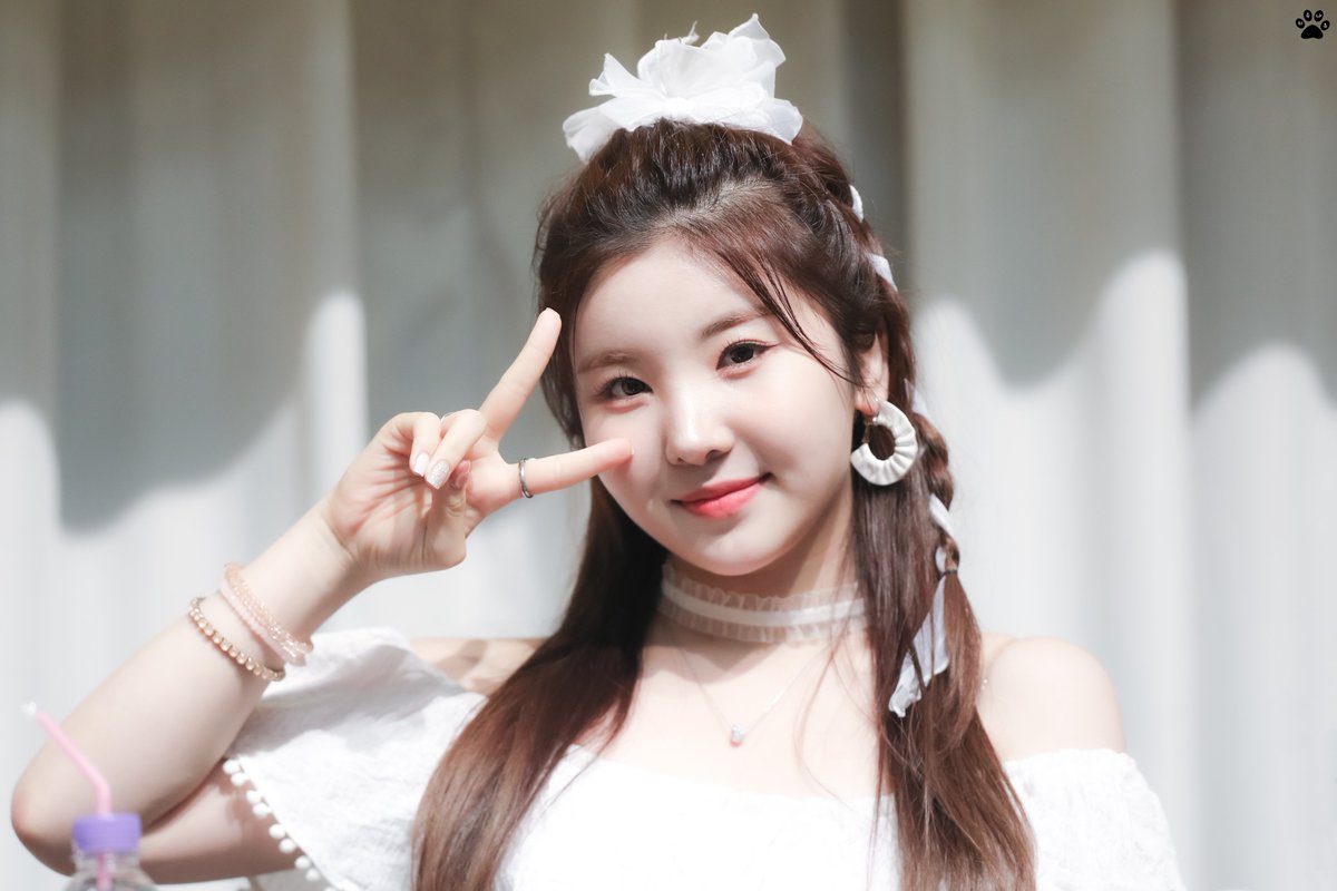 MeAndYouNaYu's tweet image. 220814 알라딘 나유 HQ
누가봐도 강아지💙
#아일리원 #ILY1 #アイリーワン 
#나유 #NAYU