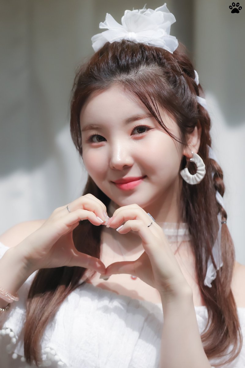 MeAndYouNaYu's tweet image. 220814 알라딘 나유 HQ
누가봐도 강아지💙
#아일리원 #ILY1 #アイリーワン 
#나유 #NAYU