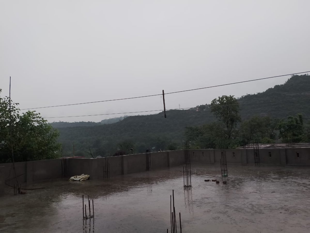 rajk37845's tweet photo. @JKPDD @JJkpdd It is regret to say that our Power Dept. is giving this kind of servc to the public, who is regularly paying their bills on time. It is been almost a month passed away snc the rqst letter been submitted. But still there is not a single person came yet 2 look over. https://t.co/TZNftbKuNV