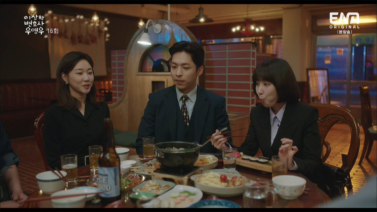eun__xx__'s tweet photo. "You all grew up a lot." - Myeongseok

"It's all thanks to you." - Minwoo

He looks so so proud of them. I'm glad they found a leader like him and that he found them as well. Together, they grew a lot. THEIR BOND IS THE BEST ): <3

 #ExtraordinaryAttorneyWooEp16 https://t.co/G8TFyLyxgu