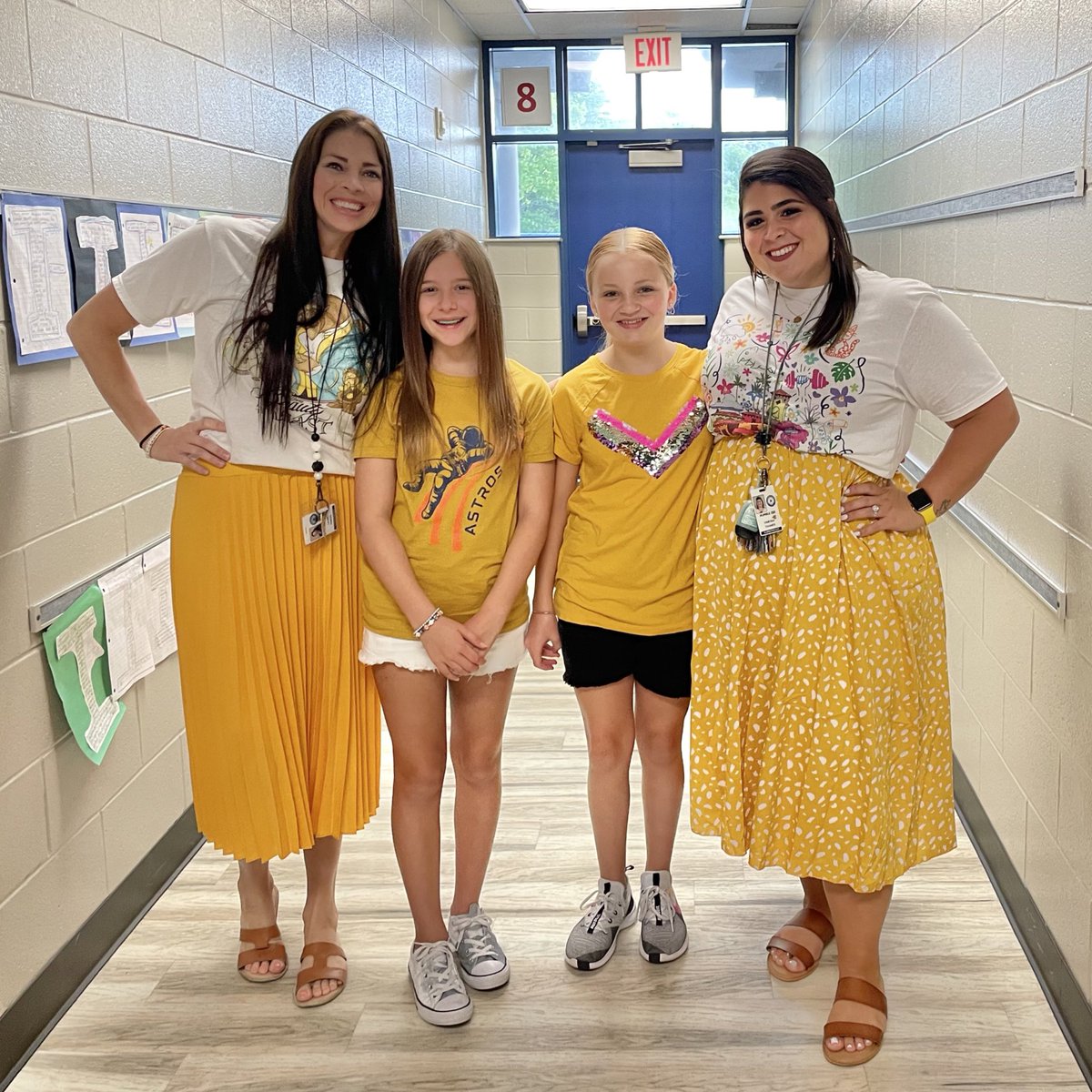 Yellow is the color of the day 💛
<a href="/Friedel_SWE/">gfdgrdf</a>