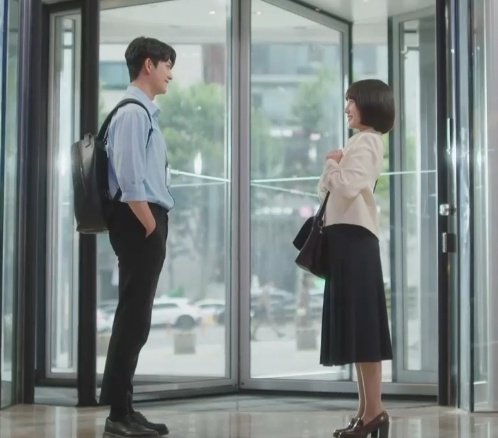 Nonton_Kdrama's tweet photo. Beautiful Tone, Beautiful Smile, Beautiful couple, and Beautiful Ending 🥹🥹🥹. #ExtraordinaryAttorneyWoo #ExtraordinaryAttorneyWooEp16 https://t.co/uCXQvULa8Z