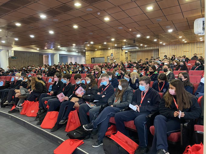 chilesiempre's tweet photo. ⭕️Congreso de Centros de Alumnos 2022

[Ahora]🎙️Conversamos con el Ex Ministro de Educación, @raulfiguersa, sobre “El futuro de la educación en Chile: oportunidades y desafíos”. https://t.co/KPuKmDxipT