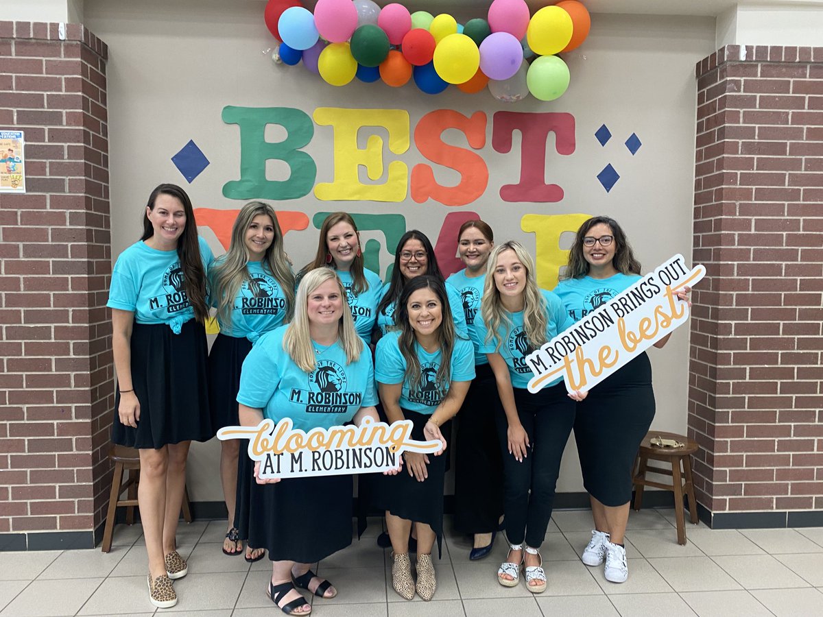 BlairMaranuk's tweet photo. Kindergarten is ready for the BEST YEAR EVER! ⁦#bringingoutthebest ⁦@MRobinsonElem⁩ ⁦@Jennie_Poteet⁩ @sgreen0407 ⁦@MrsLizzyMoreno⁩ ⁦@chaplinalexa⁩ ⁦@Rdz_Kinder⁩ @teacherstrong11 https://t.co/MJ4ERJVfyJ