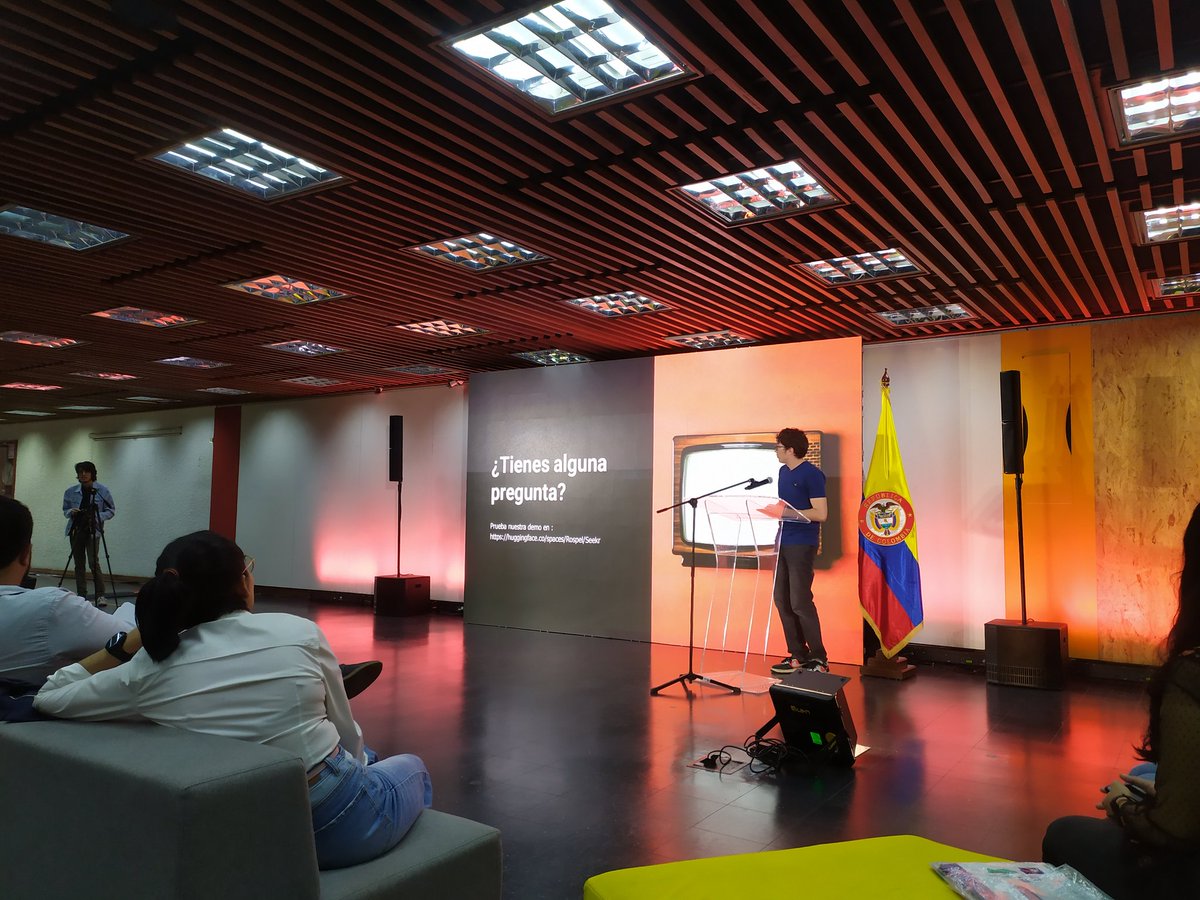 UNJhonGarcia's tweet photo. El día ayer la @CRCCol cerró la tercera edición del #DataJamCRC, en la que ciudadanos, universidades como el @Poligran y entidades cómo la @ANE_Colombia presentaron sus propuestas con uso de datos abiertos. Muy gratificantes resultados de ese ejercicio de innovación abierta. https://t.co/EswKaQqRAT