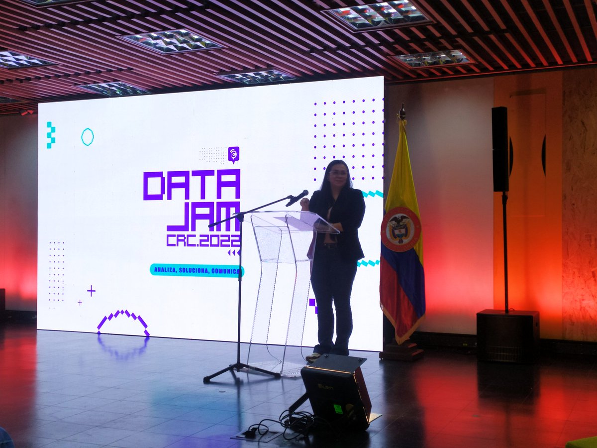 UNJhonGarcia's tweet photo. El día ayer la @CRCCol cerró la tercera edición del #DataJamCRC, en la que ciudadanos, universidades como el @Poligran y entidades cómo la @ANE_Colombia presentaron sus propuestas con uso de datos abiertos. Muy gratificantes resultados de ese ejercicio de innovación abierta. https://t.co/EswKaQqRAT