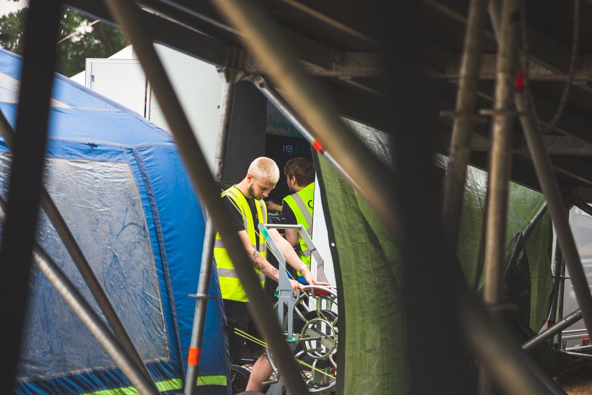 Solent_Prods's tweet image. Our team making sure everything is ready to go before @CampBestival Shropshire gets underway tomorrow 📹🎪 @SolentUni 
#production #festival #CampBestivalShropshire