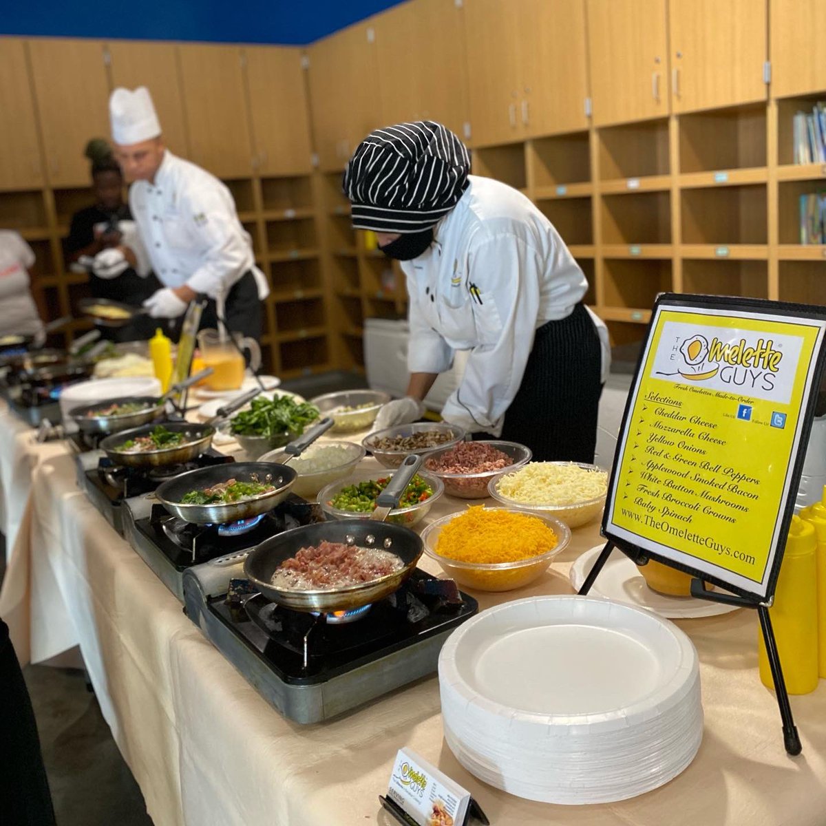APS_FleetES's tweet photo. Thank you @APSFleetPTA for the EGG-cellent back to school breakfast for staff! ๐๐ณ @OmeletteGuys #APSisback https://t.co/mEjLdM0v4n