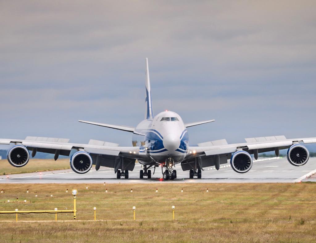 dellydelly3's tweet photo. @EMA_Airport 747 at EMA https://t.co/K0XtLBEY8s