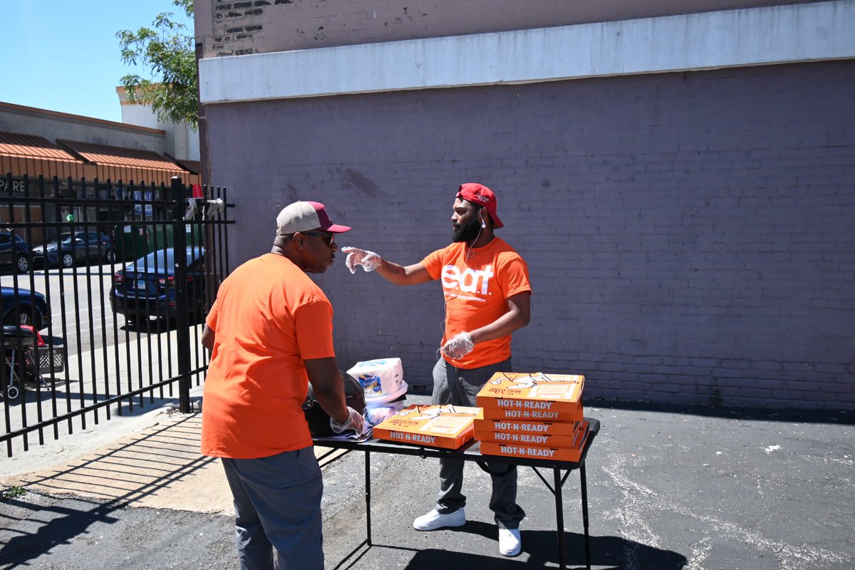 EatOrgChicago's tweet image. Some pics from our canvassing this week for #TheBigPayback